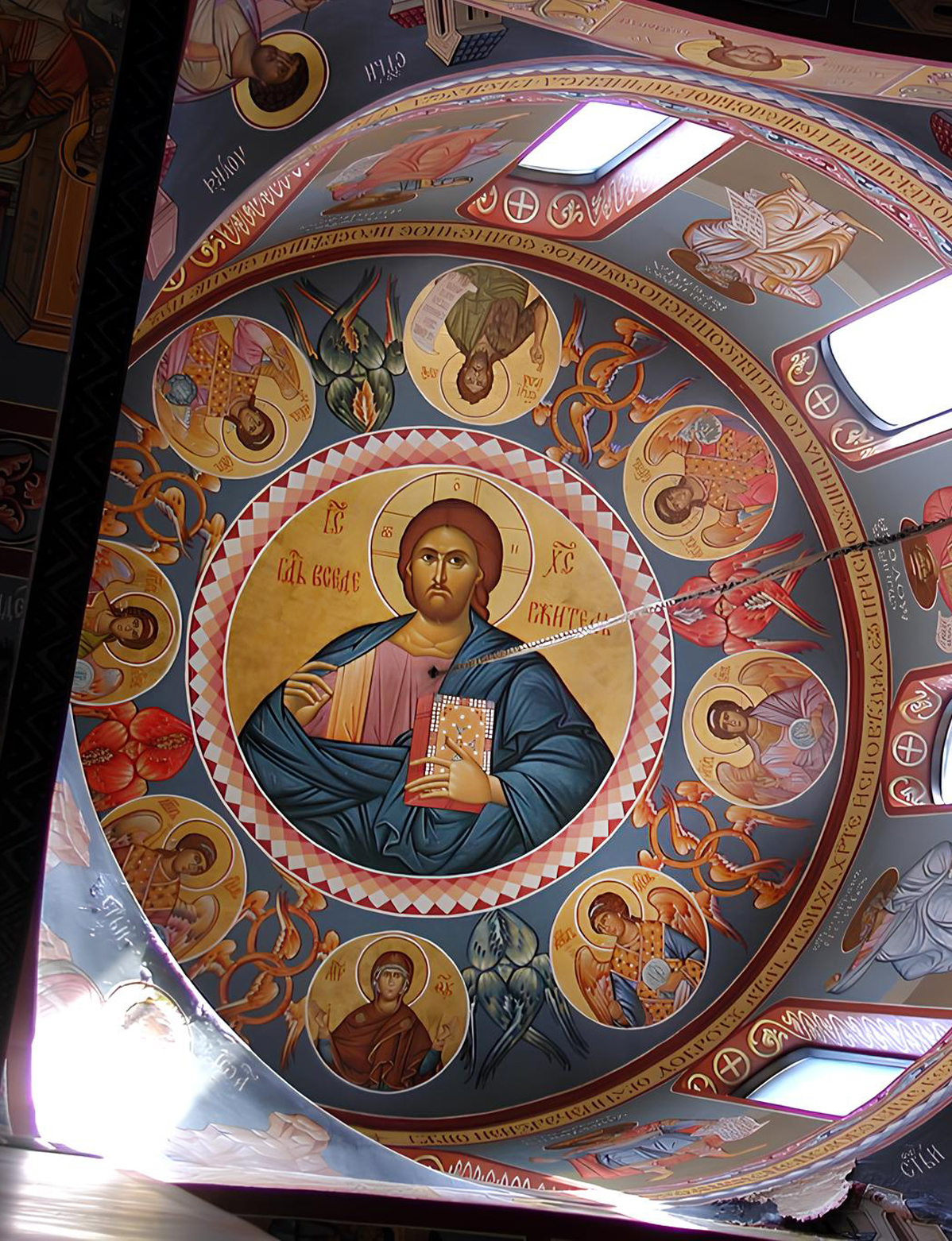 الله غير موجود